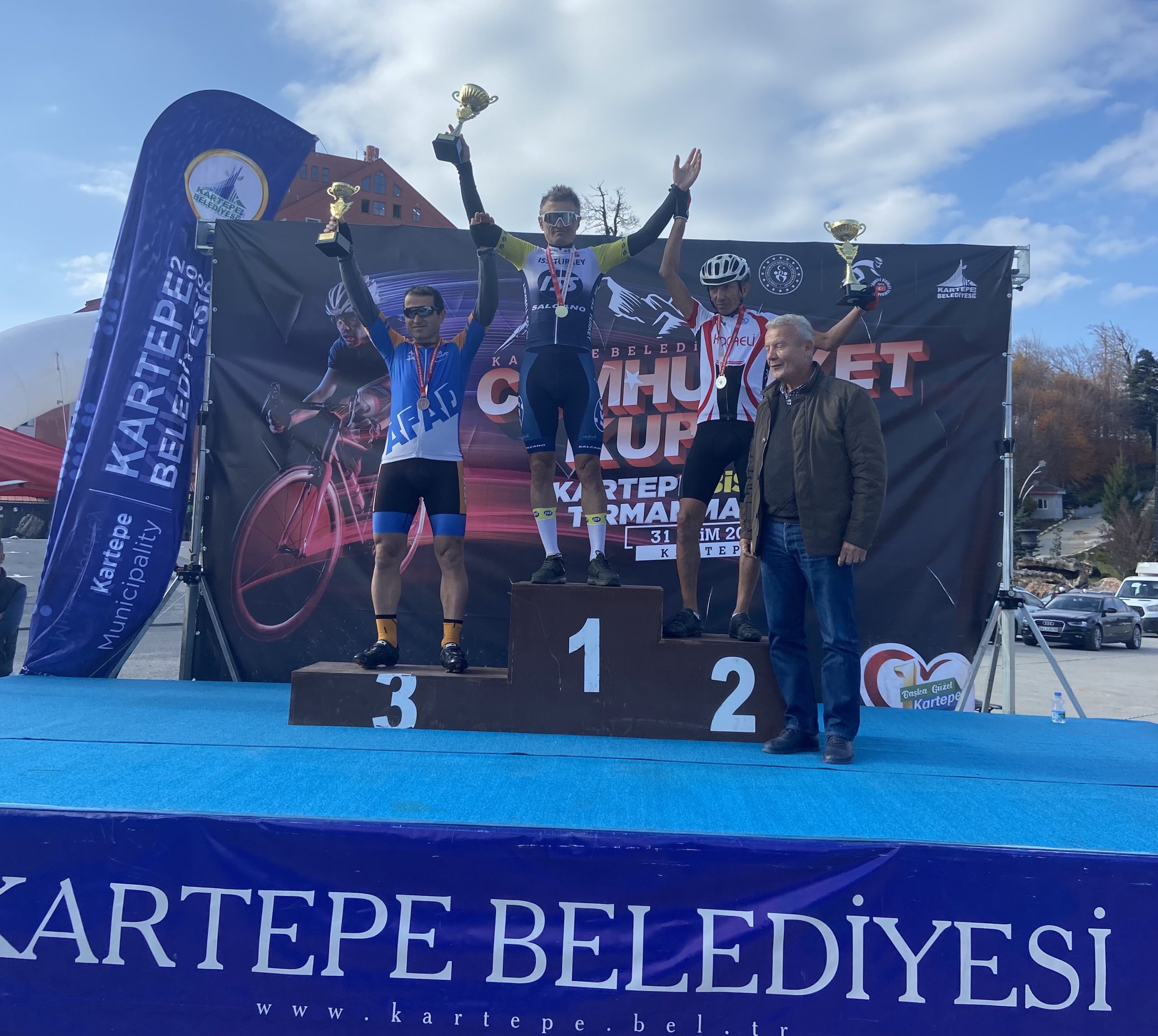 Kartepe Tırmanışında Mutlu Erçevik zirvede!